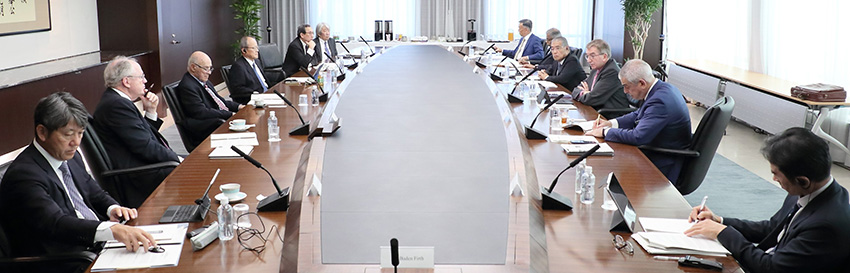 国際諮問委員会